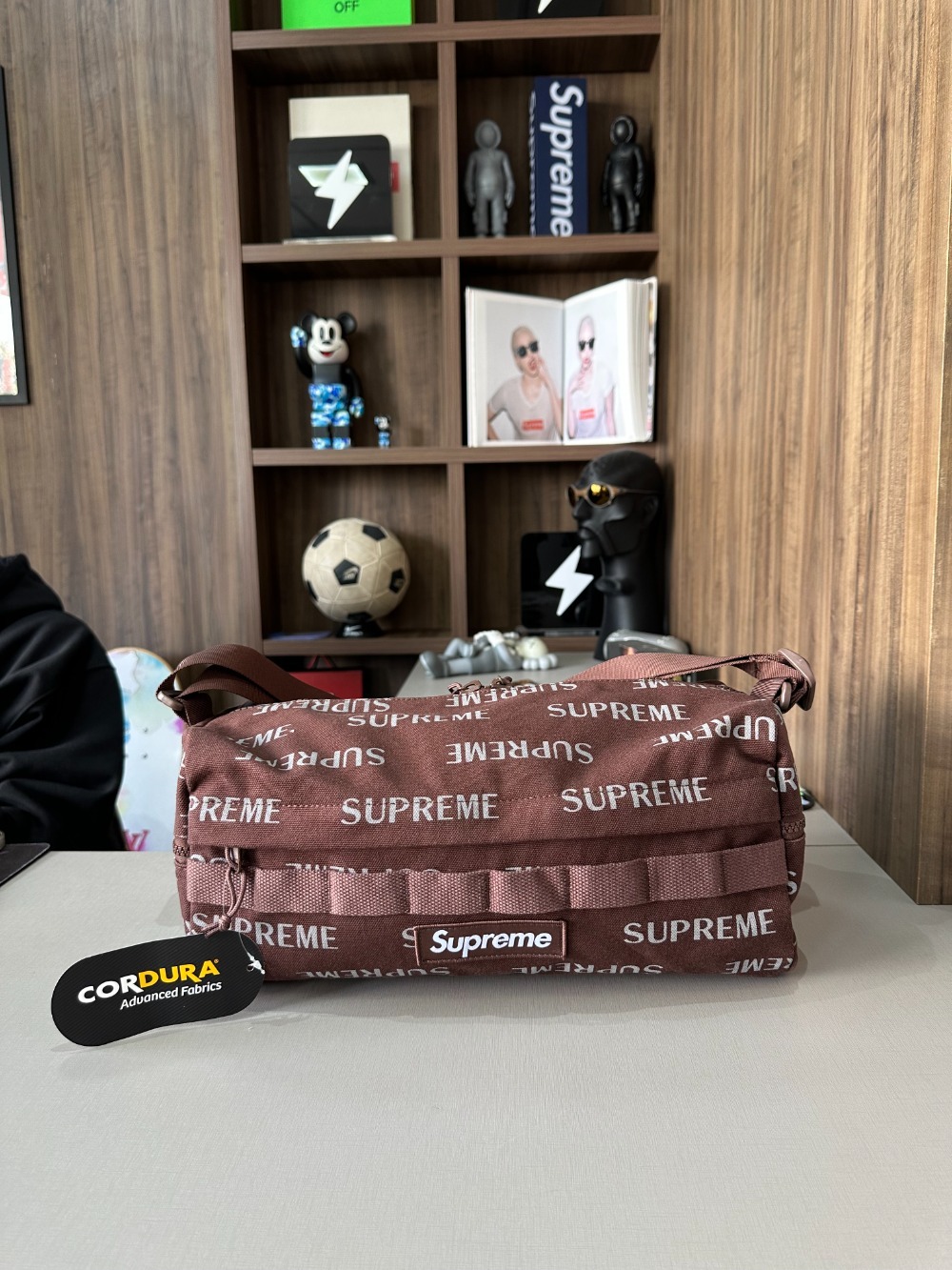 Bolsa Supreme Utility Bag Brown FW26-W1 — Único, Novo