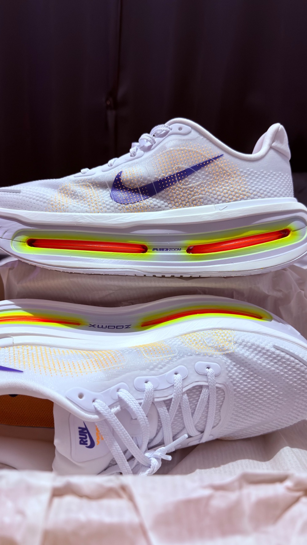 Nike Vomero Premium White Lapis Total Orange — 44, Novo