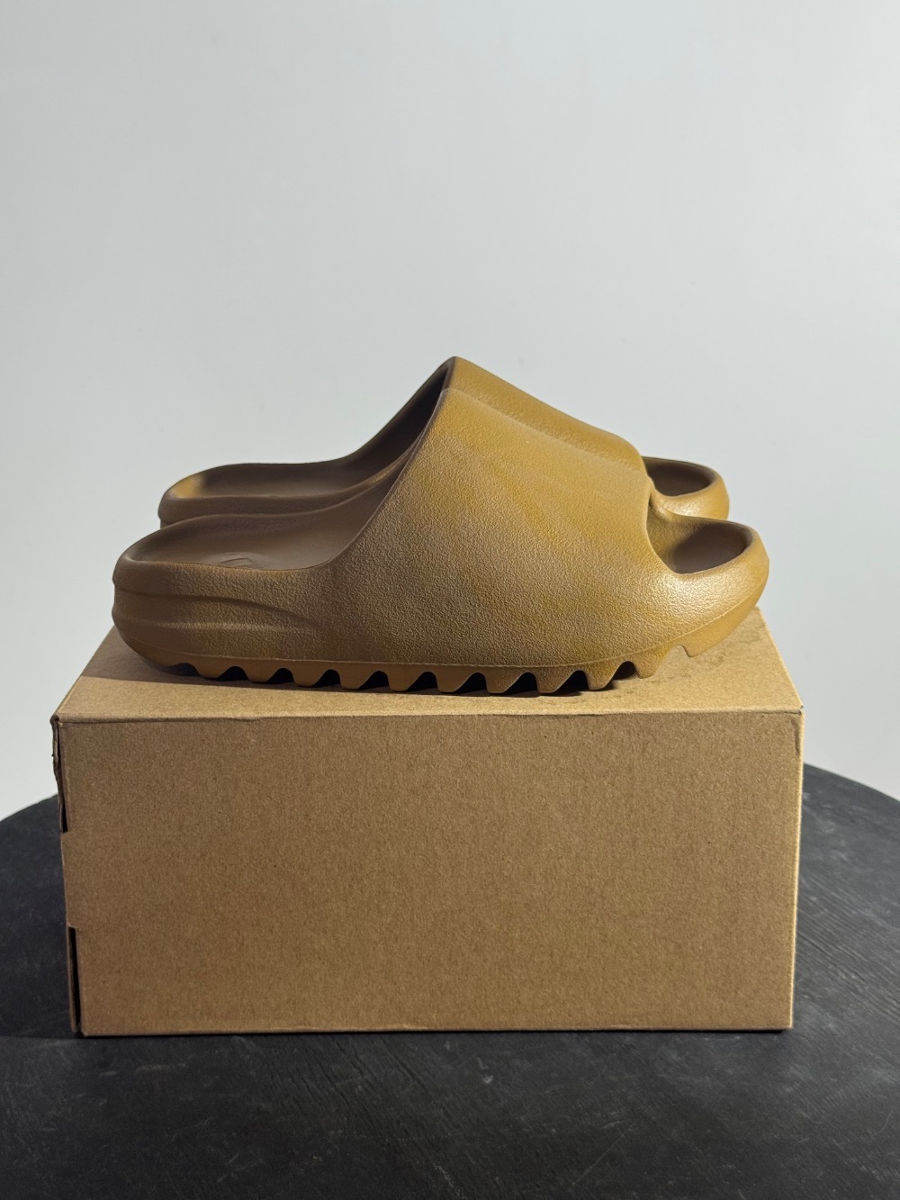 Yeezy Slide Ochre — 36 / 36.5 / 37 / 36/7, Novo