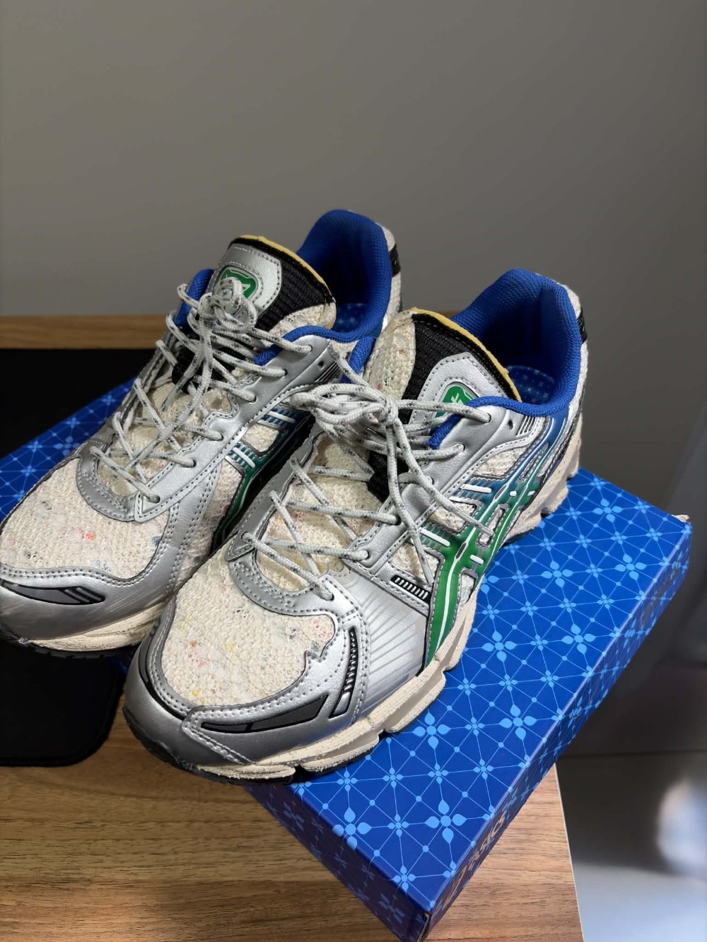 Carnival x Asics Gel Kayano 12.1 Cream Green Basil — 40, Usado