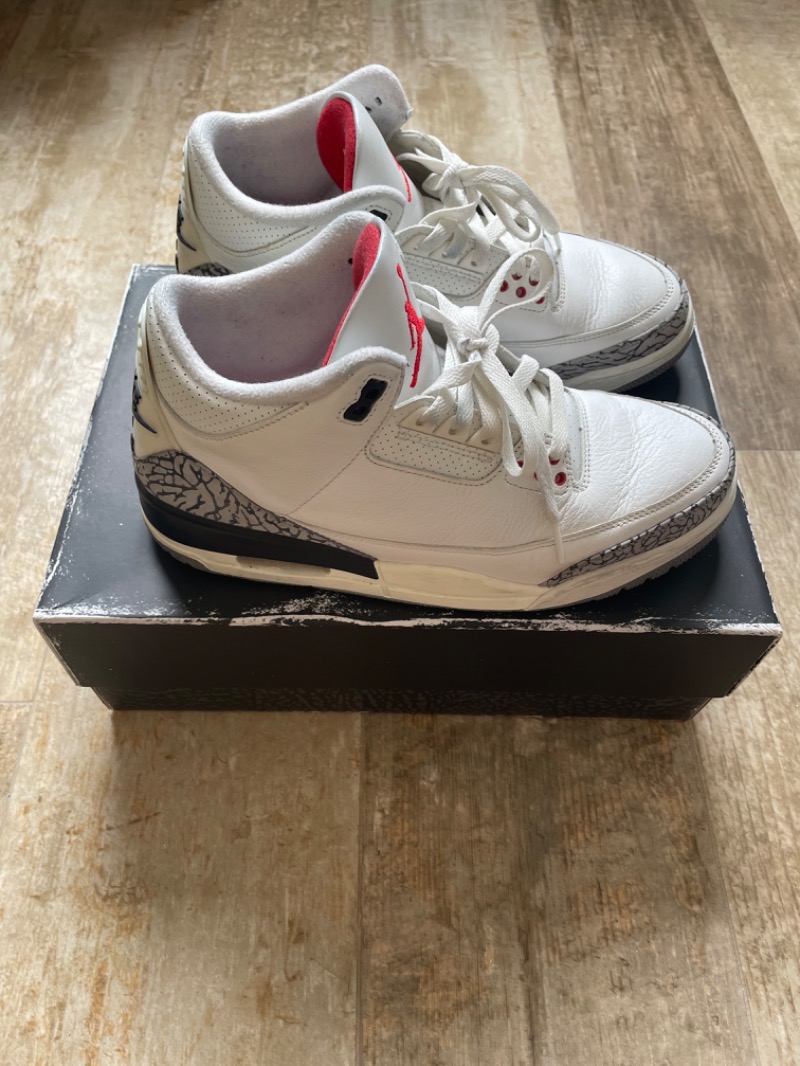 Foto 2 de Air Jordan 3 White Cement Reimagined — 40, Usado