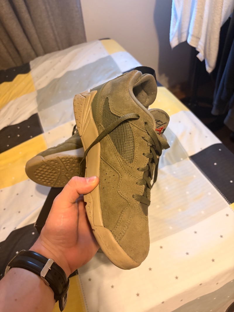 Foto 2 de Air Jordan MVP 92 Medium Olive — 40, Usado