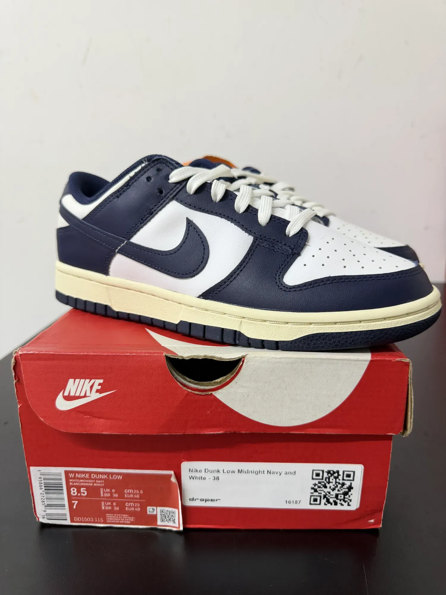 Nike Dunk Low Midnight Navy and White — 37 / 38, Novo