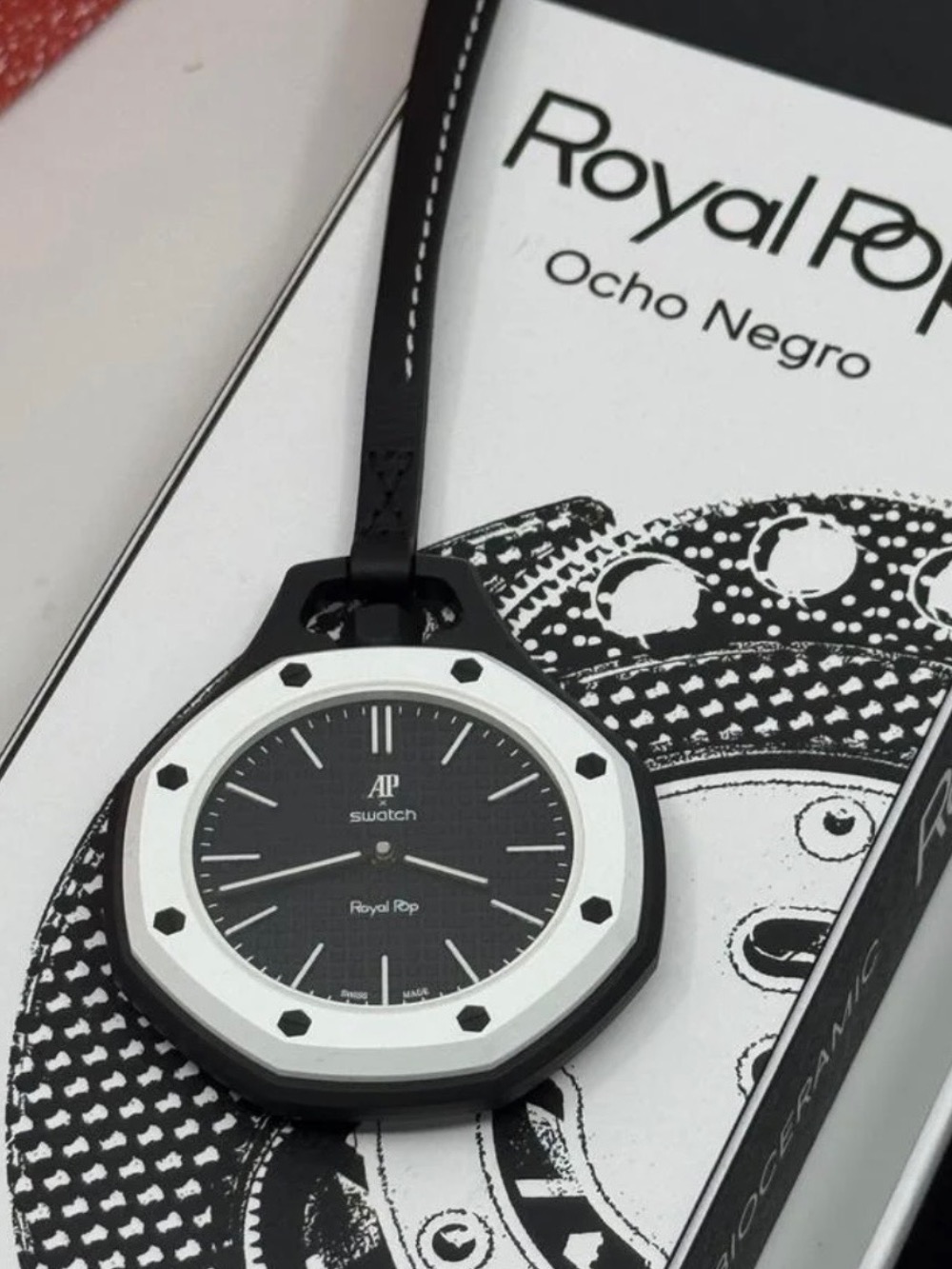 Audemars Piguet x Swatch Relógio Royal Pop OCHO NEGRO 40 mm — Único, Novo