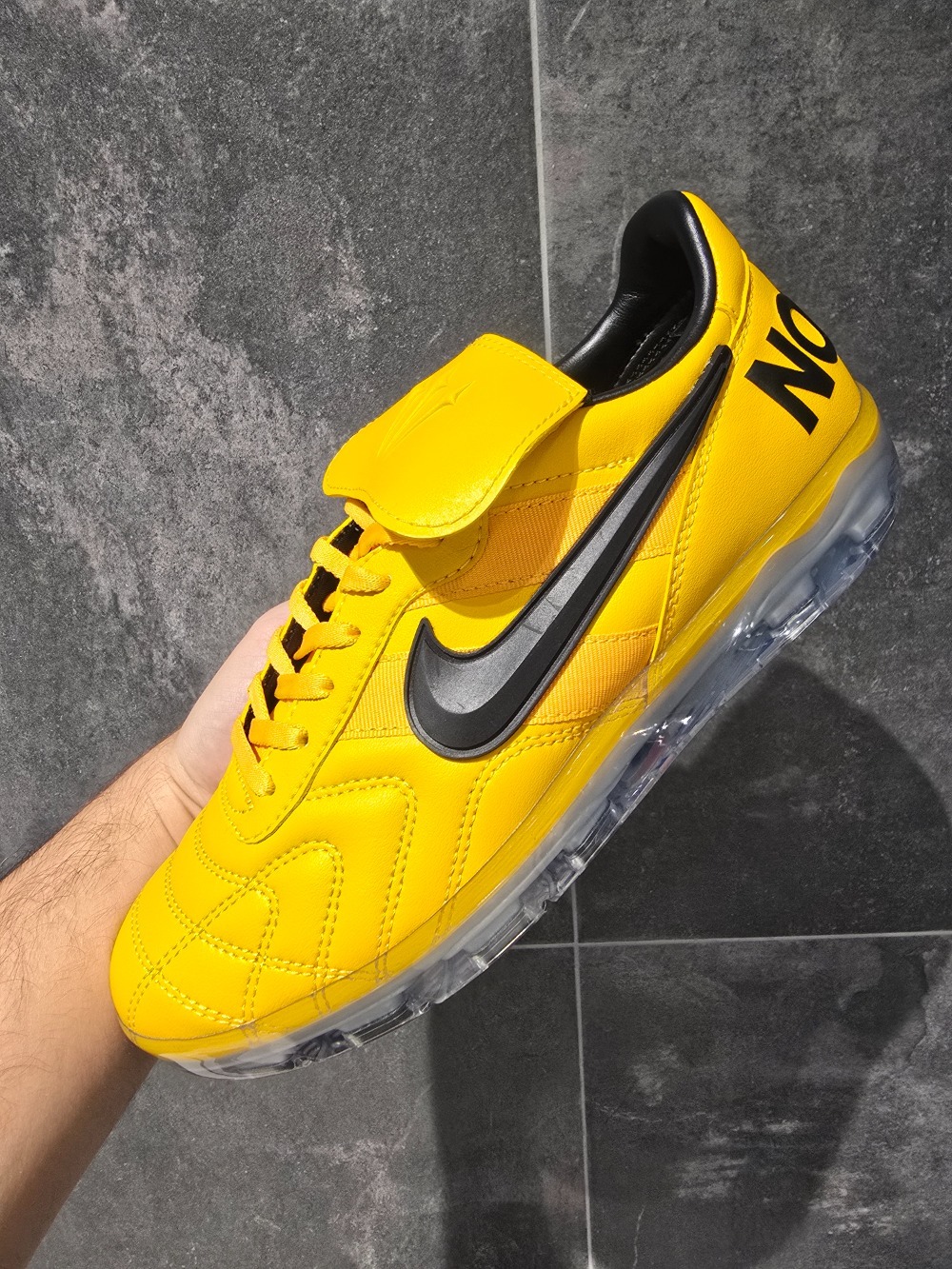 Canada x NOCTA x Nike Cryoshot University Gold White — 38 / 39 / 40 / 41 / 42 / 43, Novo