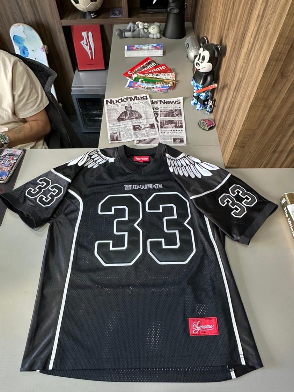 Camiseta Supreme Wings Football Jersey Black SS26-W14 — M, Novo