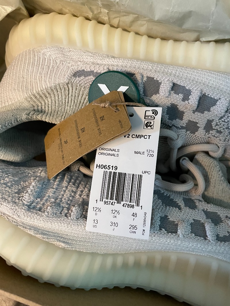 Yeezy 350 V2 CMPCT Slate Bone — 45 / 46, Novo