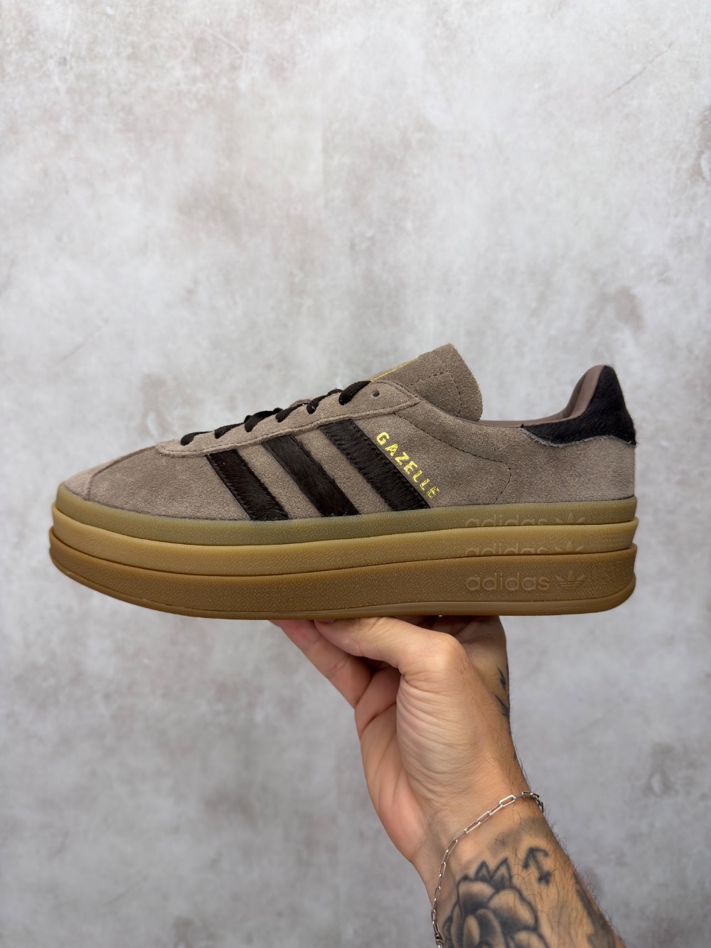 adidas Gazelle Bold Earth Strata Aurora Coffee Gold Metallic — 35 / 36 / 37 / 38, Novo