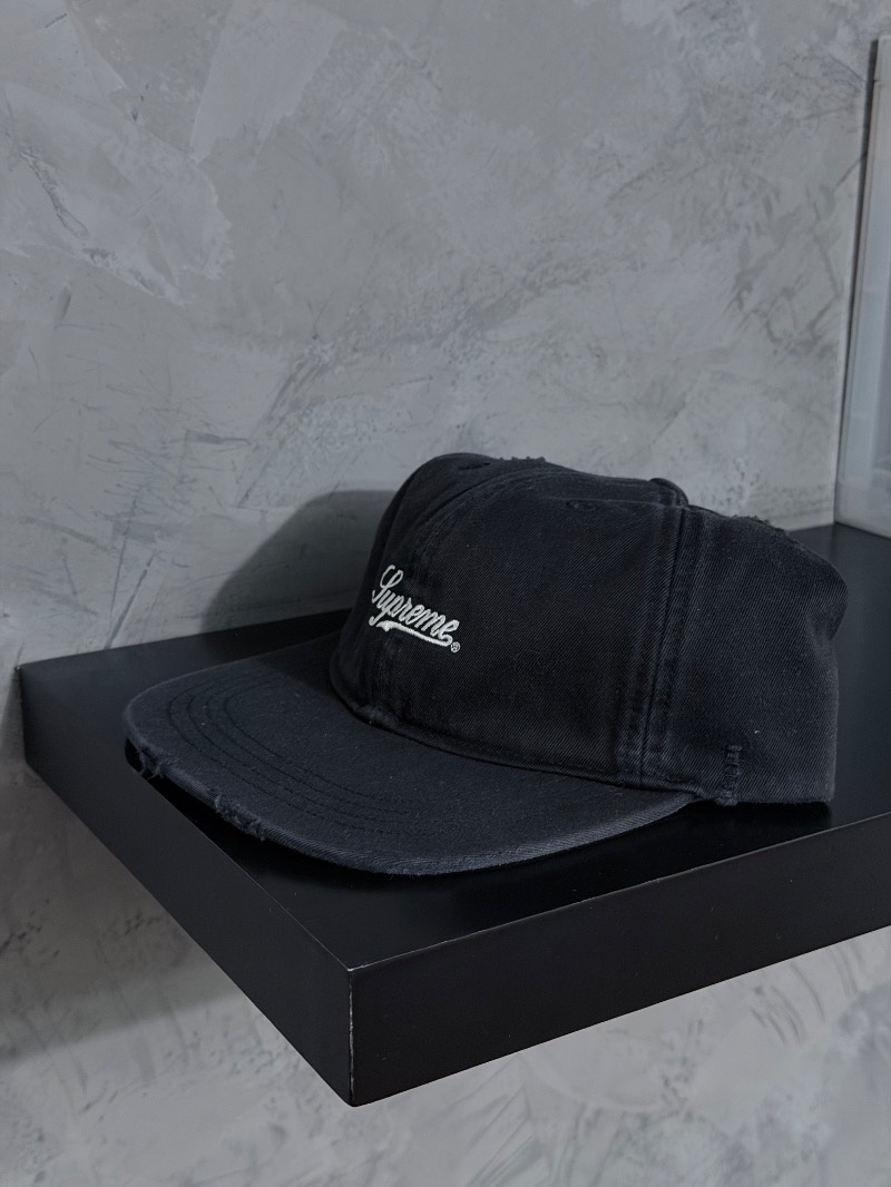 Foto 5 de Boné Supreme Distressed Script 6-Panel Black FW25-W3 — Único, Novo