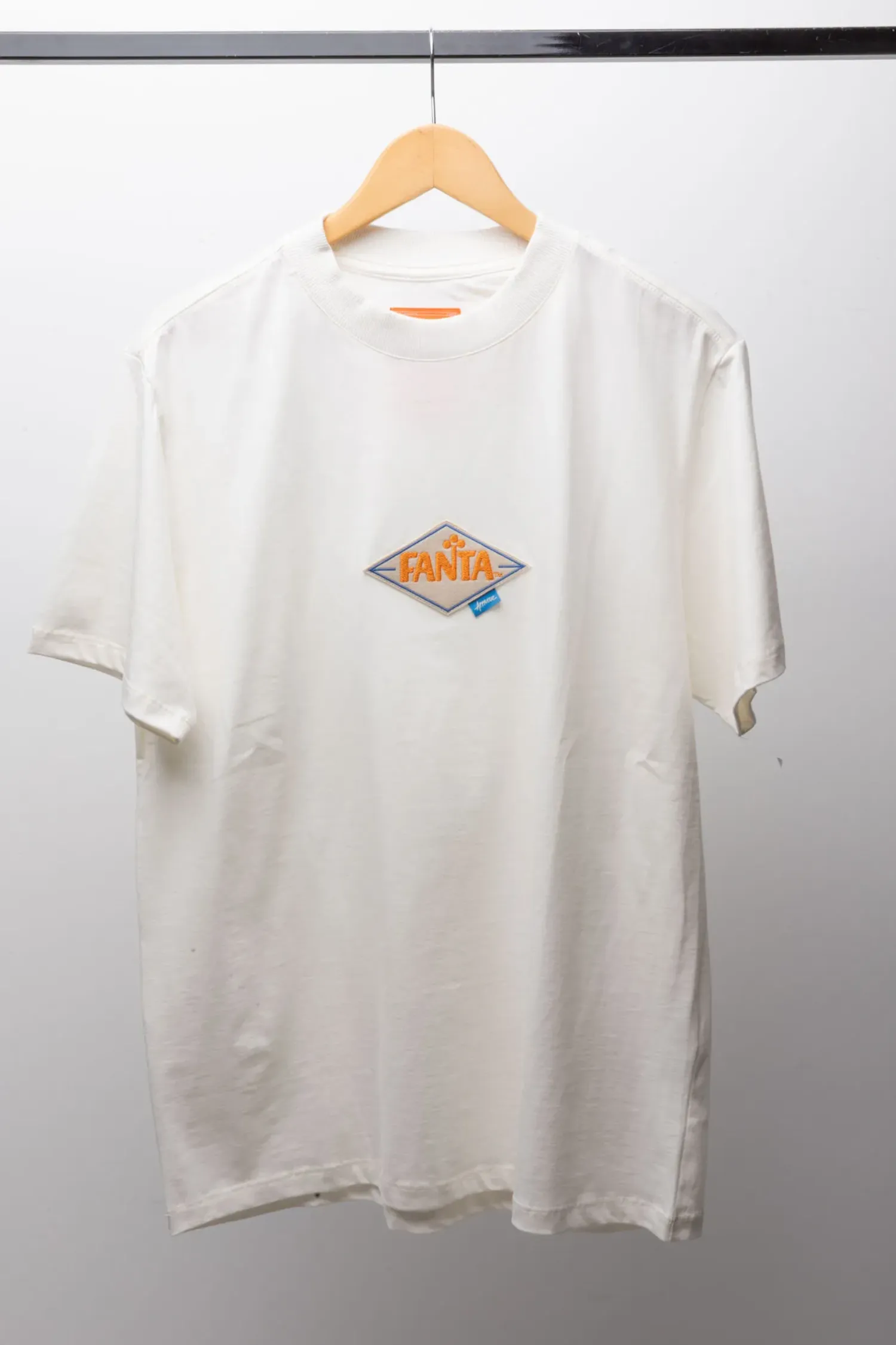 Fanta x Approve Camiseta Core Basic Off White — G / XG, Novo