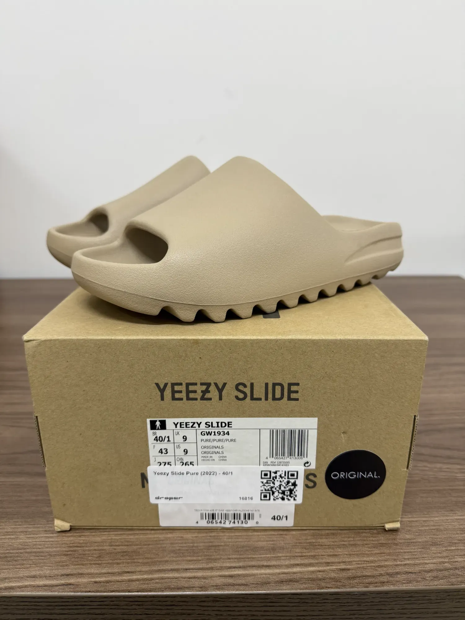 Yeezy Slide Pure (2022) — 40/1, Novo