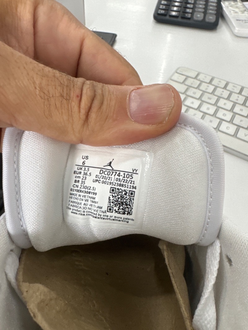 Foto 3 de Air Jordan 1 Low Wolf Grey — 35, Novo