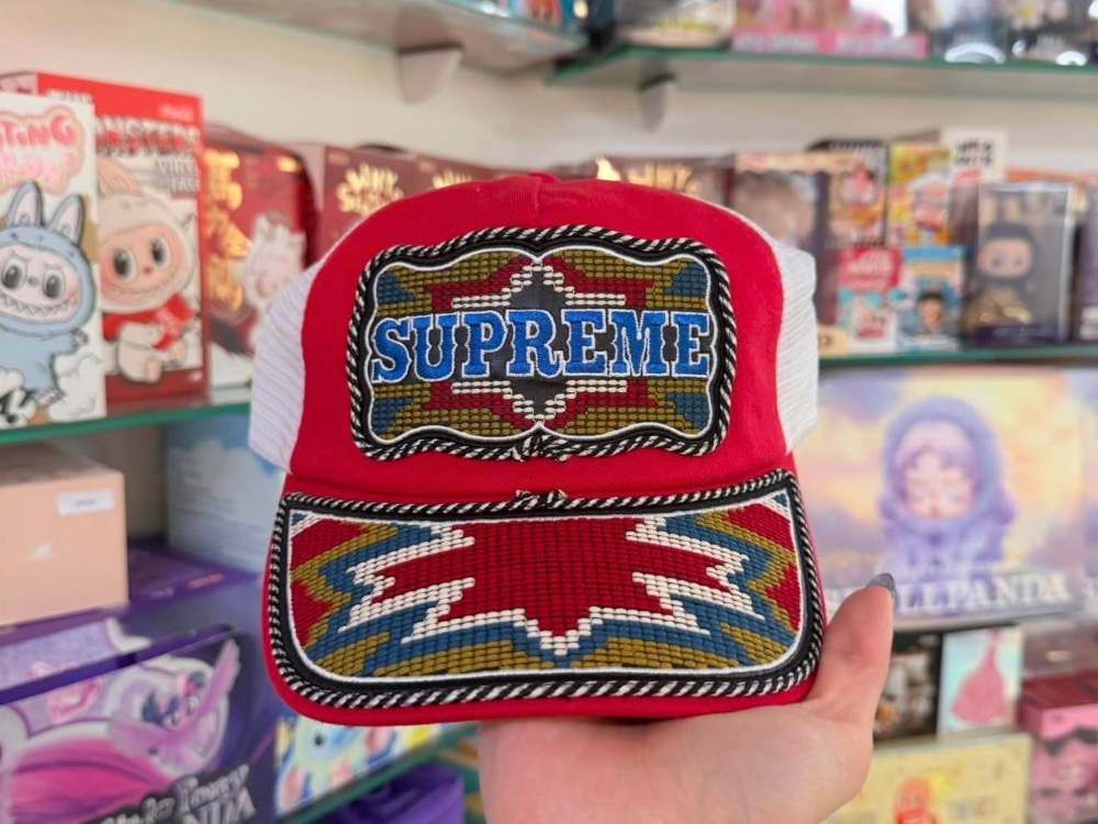Boné Supreme Western Embroidered Mesh Back 5-Panel Red SS26-W12 — Único, Novo