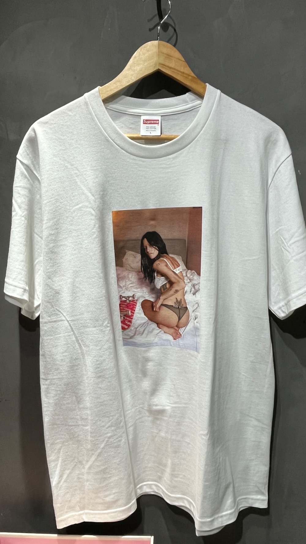 Larry Clark x Supreme Camiseta Neighbor White FW26-W3 — G, Novo