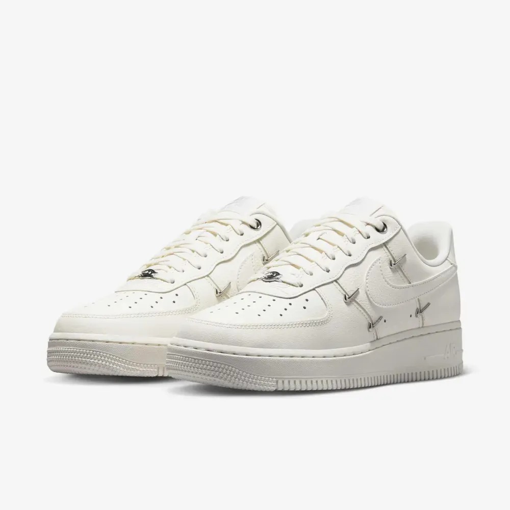 Nike Air Force 1 Low ´07 LV8 White Feminino — 35, Novo