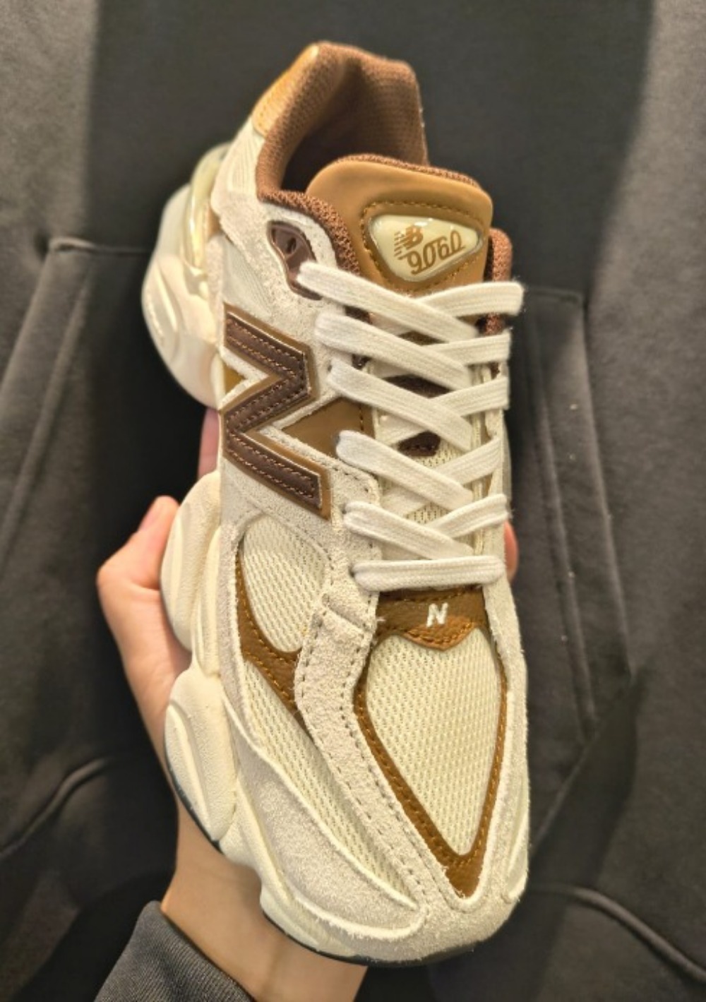 New Balance 9060 Breakfast Tea Angora — 37, Novo