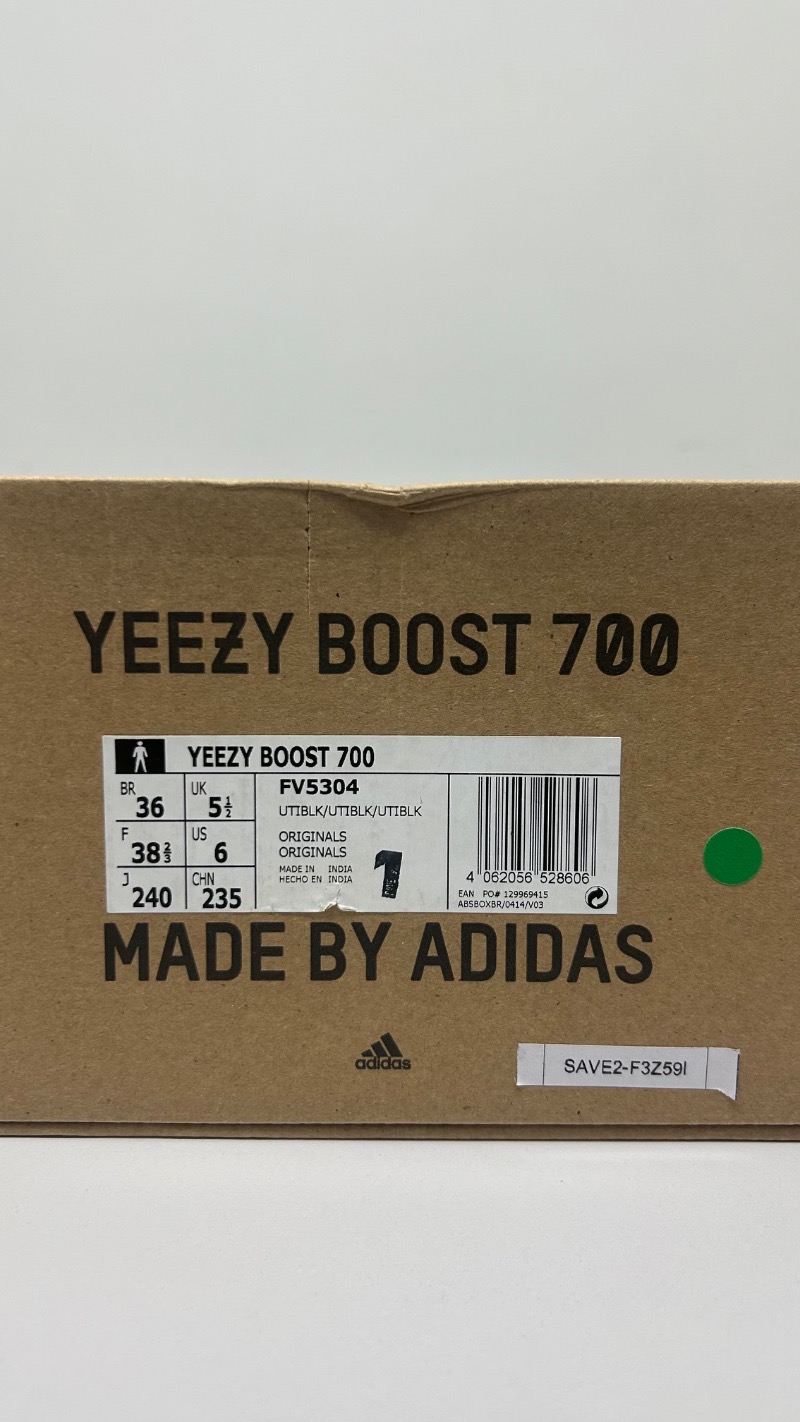 Foto 5 de Yeezy 700 V1 Utility Black (2023) — 36, Novo