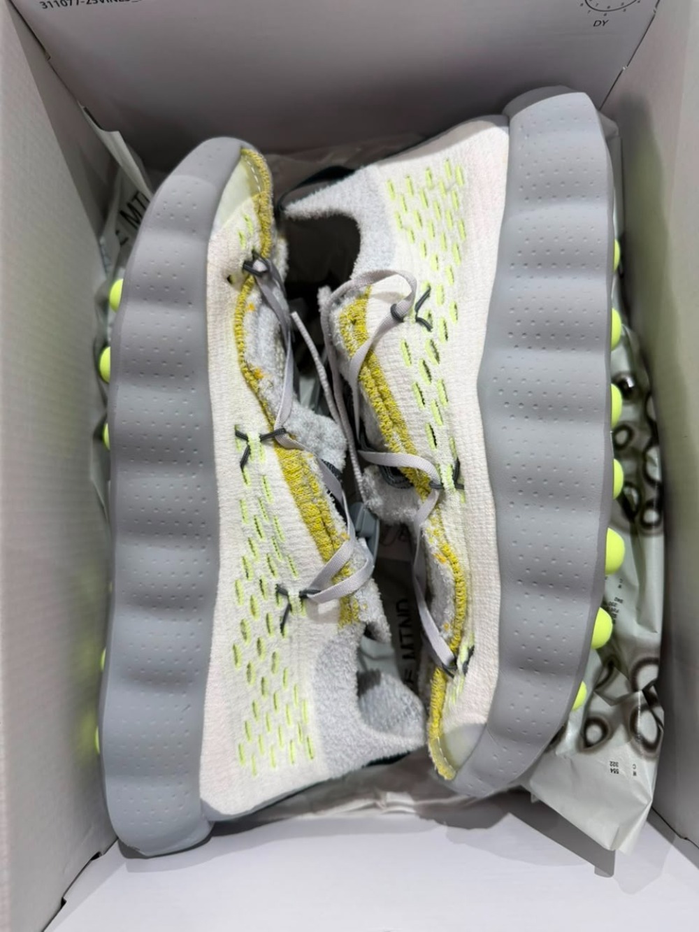 Nike Mind 002 Flyknit Barely Volt Wolf Grey — 39.5, Novo
