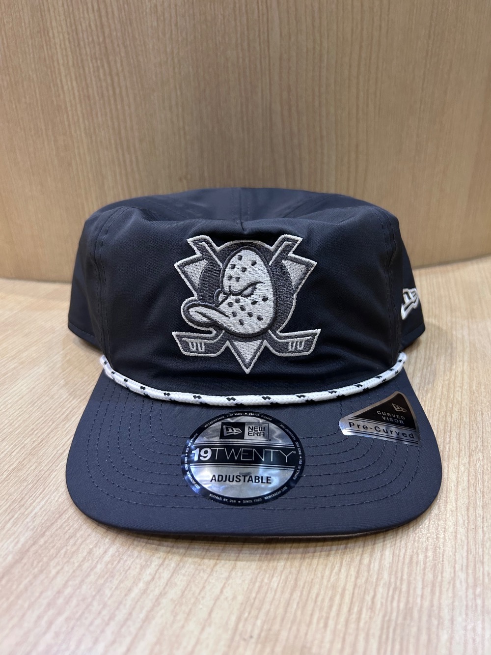 Boné New Era 19TWENTY NHL Anahein Duks Black — Único, Novo